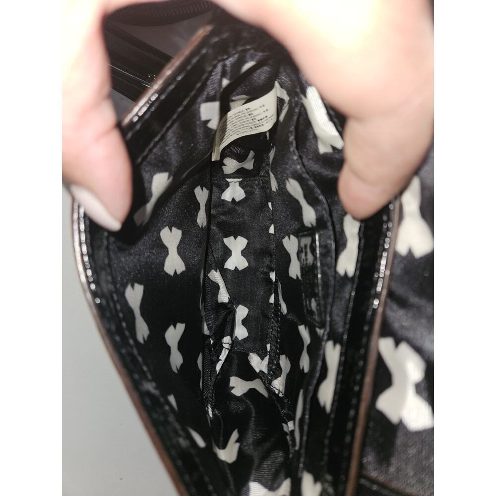 Kate Spade Chelsea Park Black Cream Striped Patent Leather Mini Crossbody 7x5x3 - Picture 13 of 13
